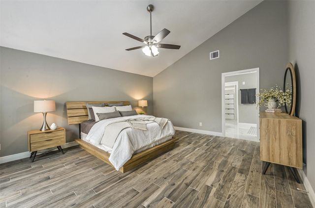 211 Big Hollow Lane, Houston, TX 77042