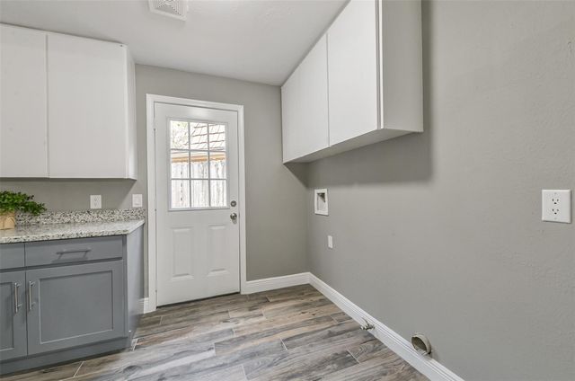 211 Big Hollow Lane, Houston, TX 77042