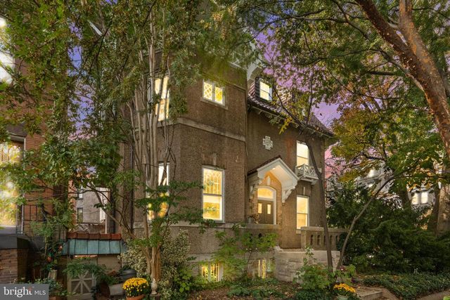 2516 CLIFFBOURNE PL NW, Washington, DC 20009