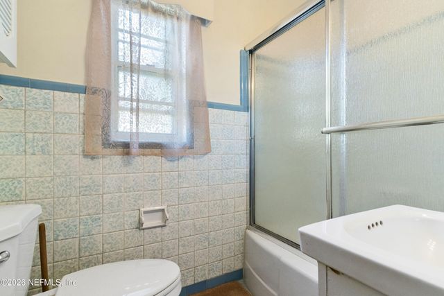 1374 DAKAR Street, Jacksonville, FL 32205