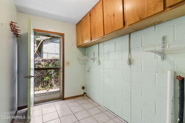 1374 DAKAR Street, Jacksonville, FL 32205