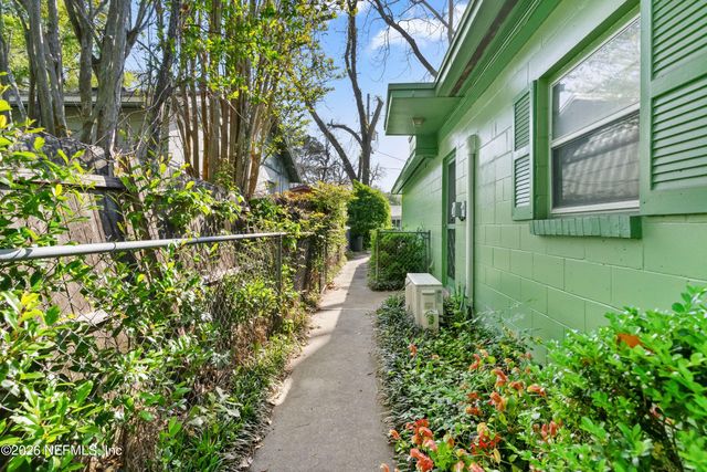 1374 DAKAR Street, Jacksonville, FL 32205