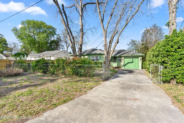 1374 DAKAR Street, Jacksonville, FL 32205