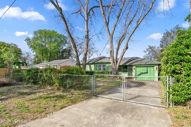 1374 DAKAR Street, Jacksonville, FL 32205