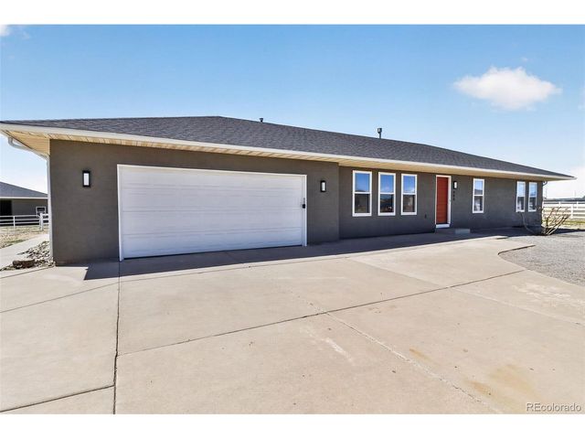 668 E Milt Dr, Pueblo, CO 81007