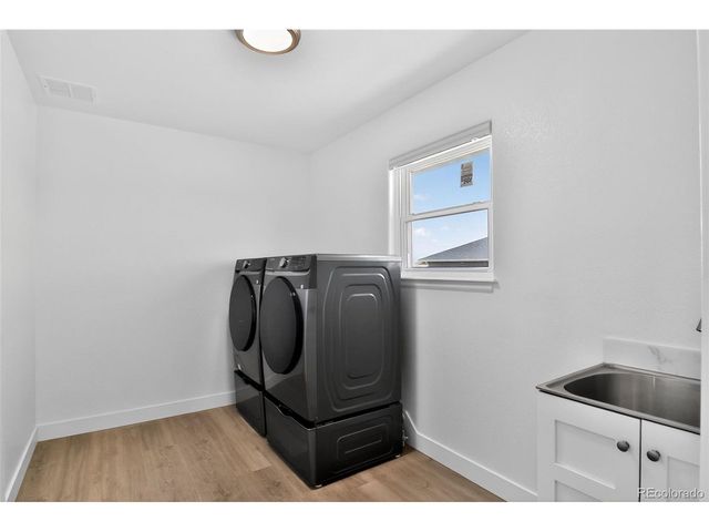 668 E Milt Dr, Pueblo, CO 81007