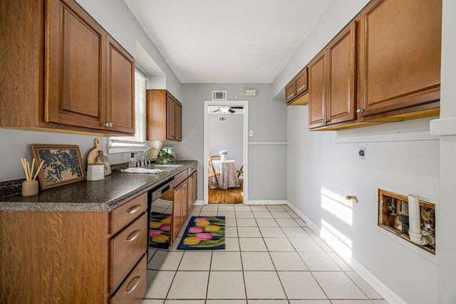 1215 MT MORIAH RD, Memphis, TN 38117