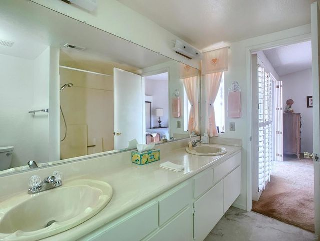 2552 Wind River Rd, El Cajon, CA 92019