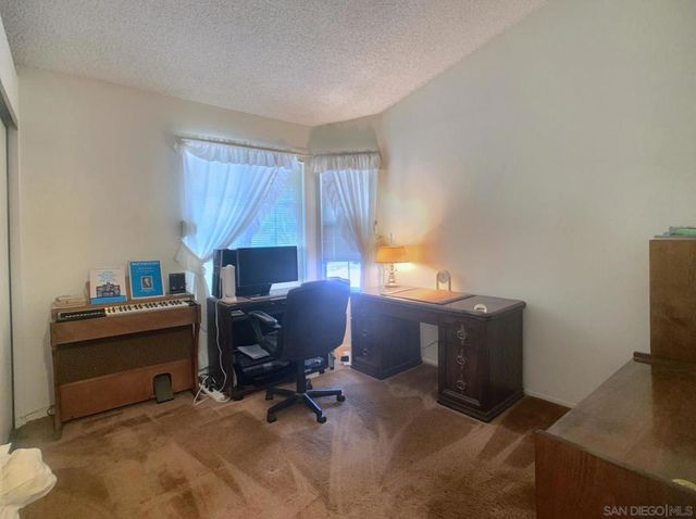 2552 Wind River Rd, El Cajon, CA 92019