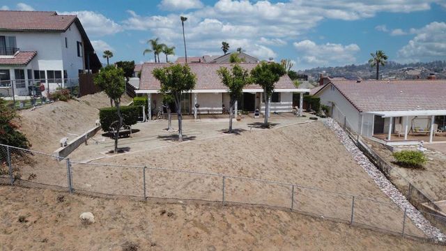 2552 Wind River Rd, El Cajon, CA 92019