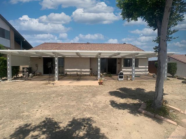 2552 Wind River Rd, El Cajon, CA 92019