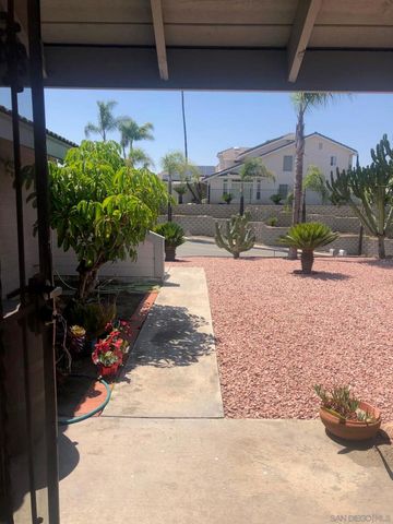 2552 Wind River Rd, El Cajon, CA 92019