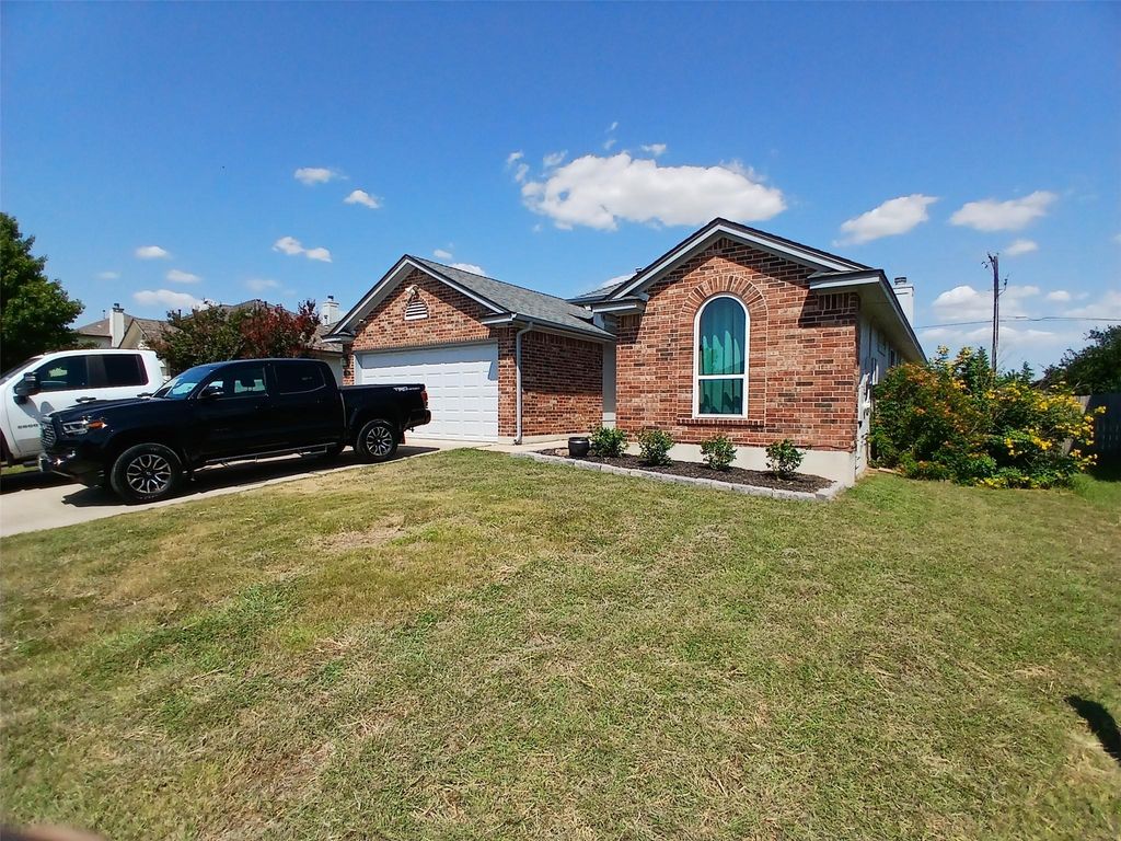 206 Saint Marys DR, Hutto, TX 78634