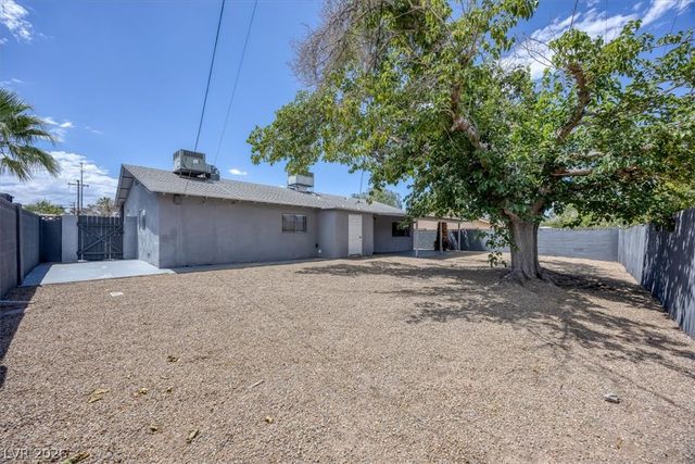3210 Bluebird Street, Las Vegas, NV 89121