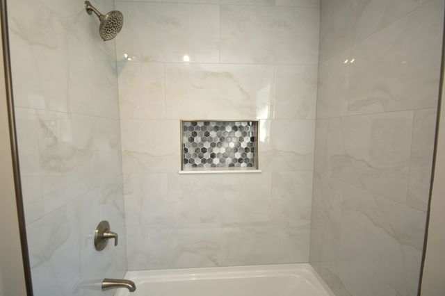 10332 Elizabeth Street 1, Westchester, IL 60154