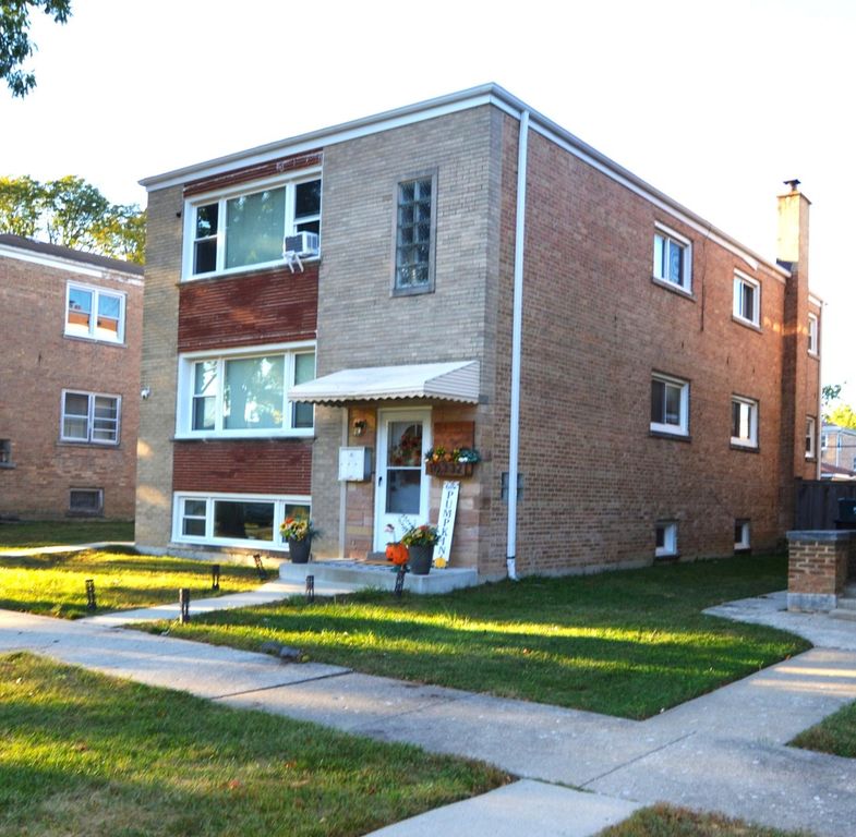 10332 Elizabeth Street 1, Westchester, IL 60154