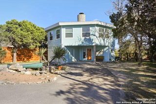 1433 Riviera DR, Canyon Lake, TX 78133