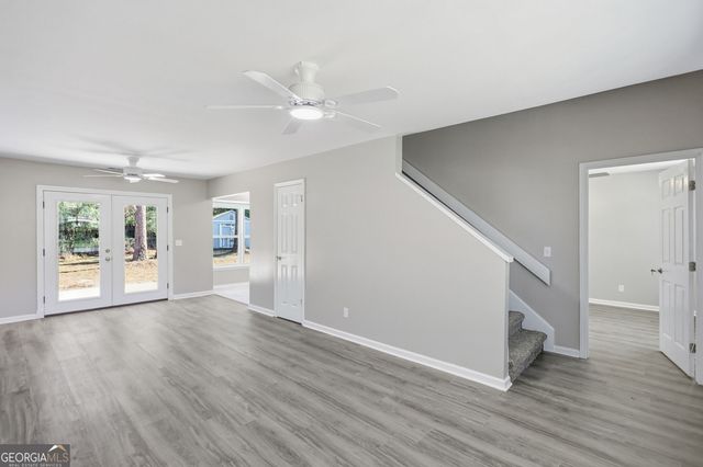648 Honey Ridge Lane, Hinesville, GA 31313