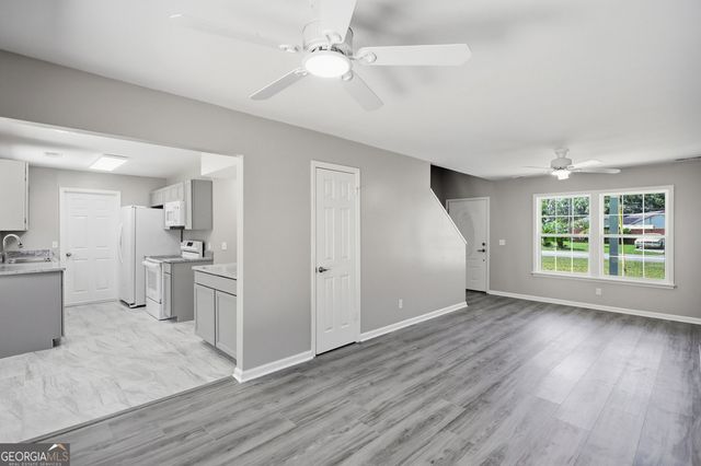 648 Honey Ridge Lane, Hinesville, GA 31313