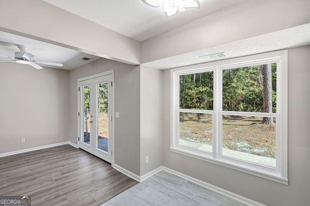 648 Honey Ridge Lane, Hinesville, GA 31313