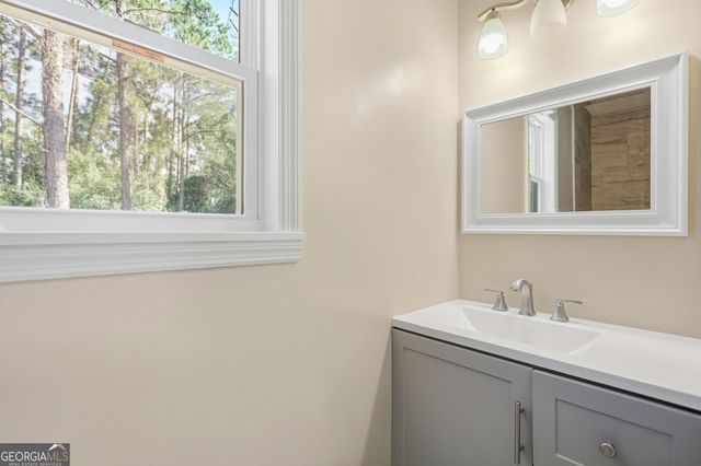 648 Honey Ridge Lane, Hinesville, GA 31313