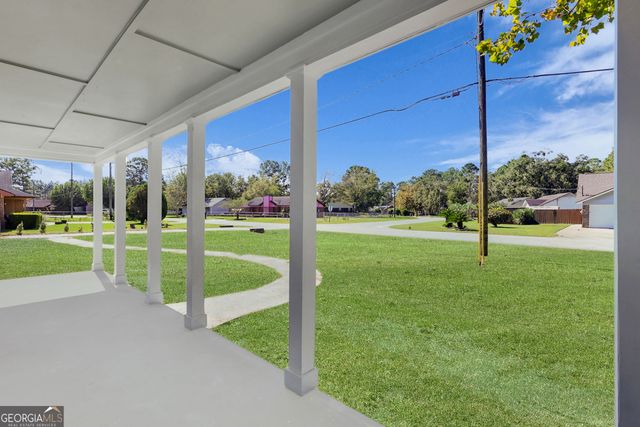 648 Honey Ridge Lane, Hinesville, GA 31313