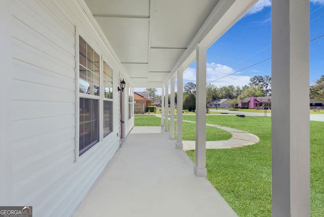 648 Honey Ridge Lane, Hinesville, GA 31313