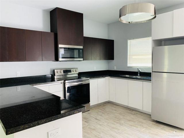 1907 Cari Nicole Avenue, Edinburg, TX 78541