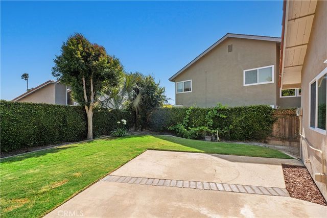 8832 Arcel Circle, Huntington Beach, CA 92646