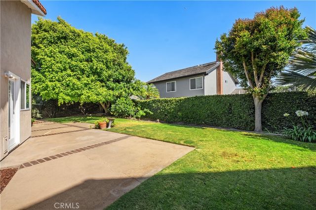8832 Arcel Circle, Huntington Beach, CA 92646
