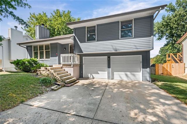 10902 N Harrison Street, Kansas City, MO 64155