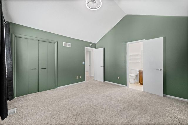 10902 N Harrison Street, Kansas City, MO 64155