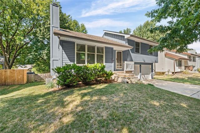 10902 N Harrison Street, Kansas City, MO 64155