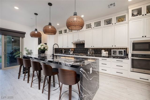 2 Barrio Alto Court, Henderson, NV 89011