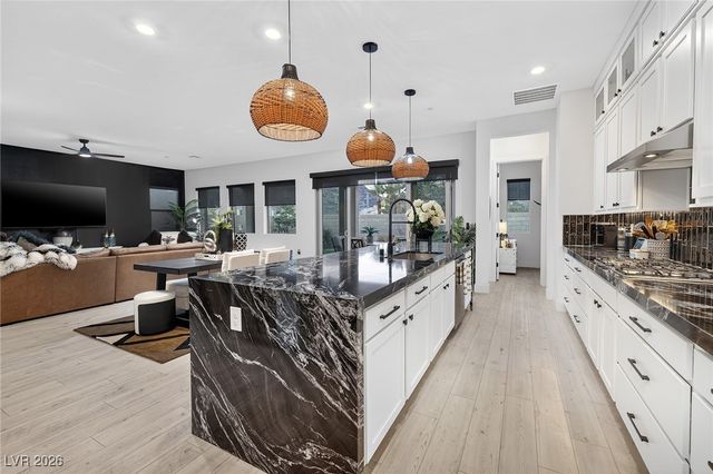 2 Barrio Alto Court, Henderson, NV 89011