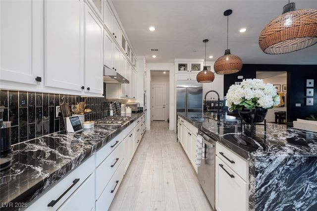 2 Barrio Alto Court, Henderson, NV 89011