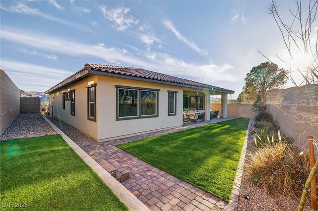 2 Barrio Alto Court, Henderson, NV 89011