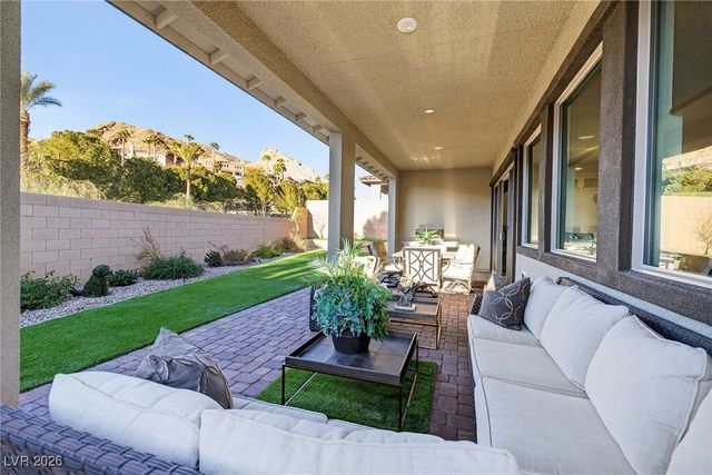 2 Barrio Alto Court, Henderson, NV 89011