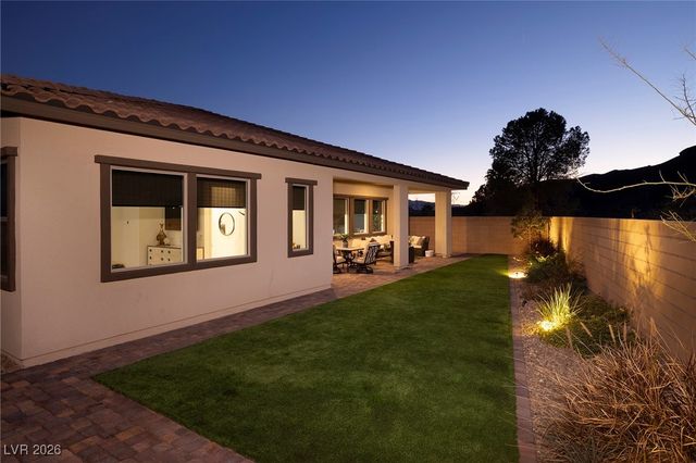 2 Barrio Alto Court, Henderson, NV 89011