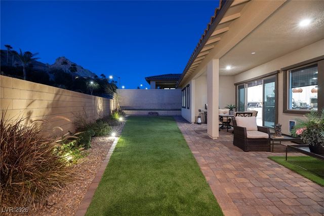 2 Barrio Alto Court, Henderson, NV 89011