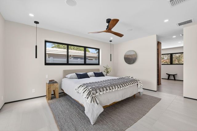 5801 NE 21st Road, Fort Lauderdale, FL 33308