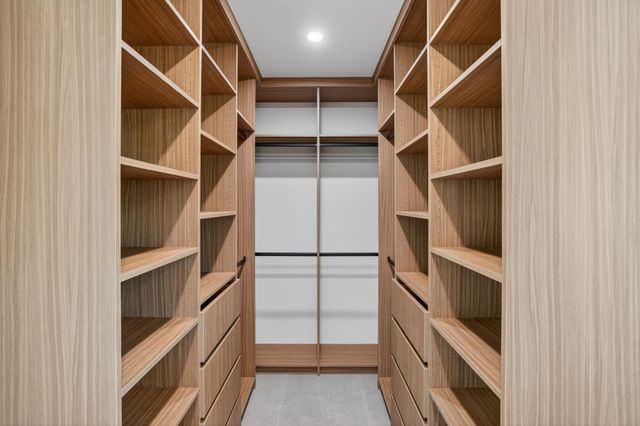 5801 NE 21st Road, Fort Lauderdale, FL 33308