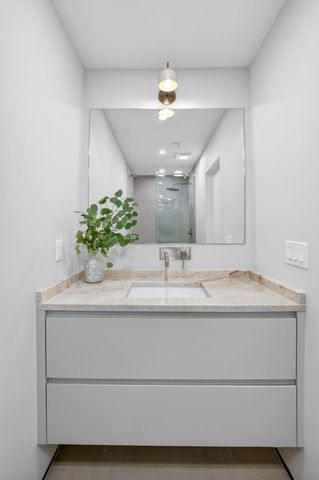 5801 NE 21st Road, Fort Lauderdale, FL 33308