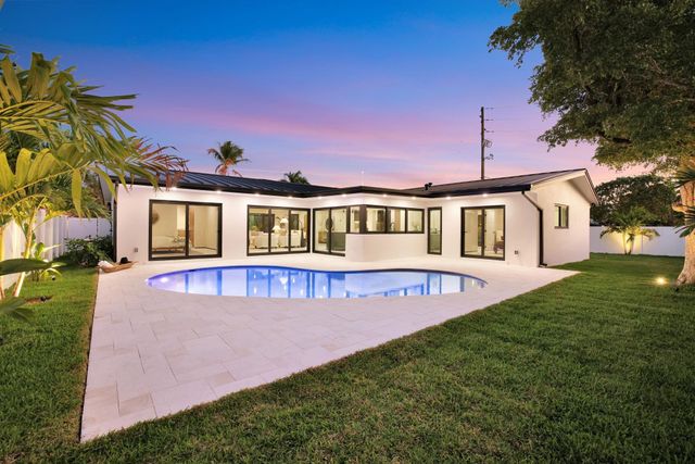 5801 NE 21st Road, Fort Lauderdale, FL 33308