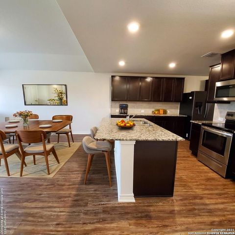 8062 HALO CIR, San Antonio, TX 78252