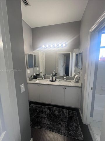 681 NW 42nd Ave, Plantation, FL 33317