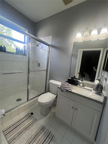 681 NW 42nd Ave, Plantation, FL 33317