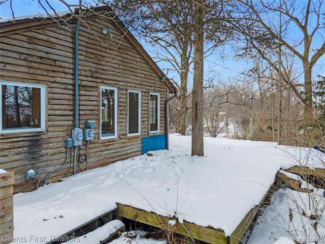 9985 Ford Road, Ypsilanti, MI 48198