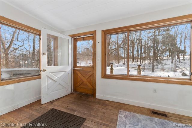 9985 Ford Road, Ypsilanti, MI 48198