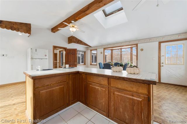 9985 Ford Road, Ypsilanti, MI 48198